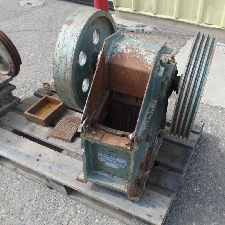 5" X 6" DENVER TYPE D LAB JAW CRUSHER Nelson Machinery & Equipment Ltd.