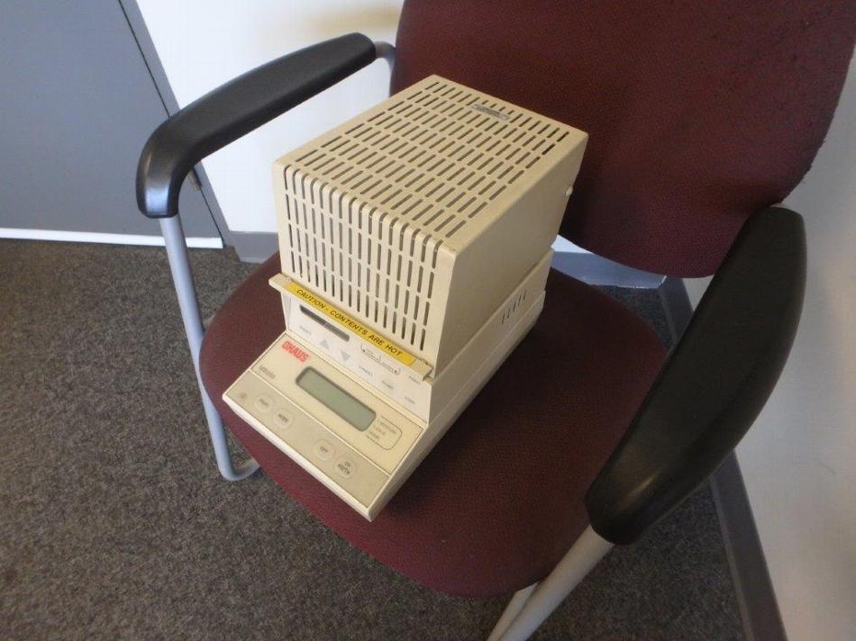 OHAUS MB200 MOISTURE BALANCE Nelson Machinery & Equipment Ltd.