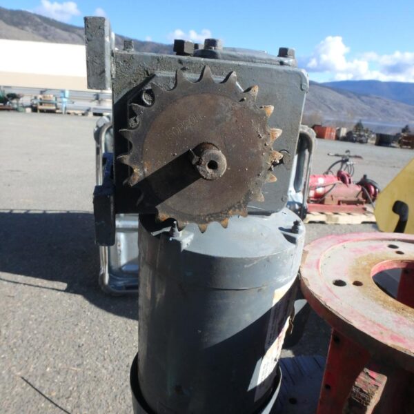 69 RPM JEFFREY 1/2 HP MOTOR AND RIGHT-ANGLE REDUCER