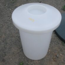 16" DIA. X 24" POLY TANK WITH LID