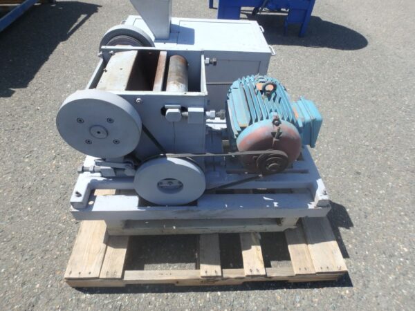 4" x 12" Lab Jaw Crusher with feed hopper