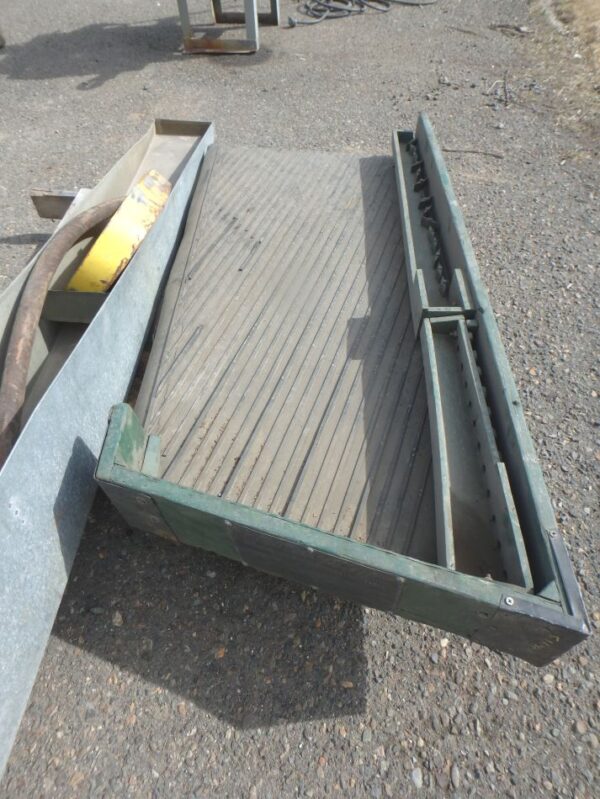 2' x 4' Deister 15S Concentrating Table Top
