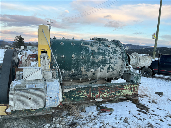 4' x 8' Denver Ball Mill