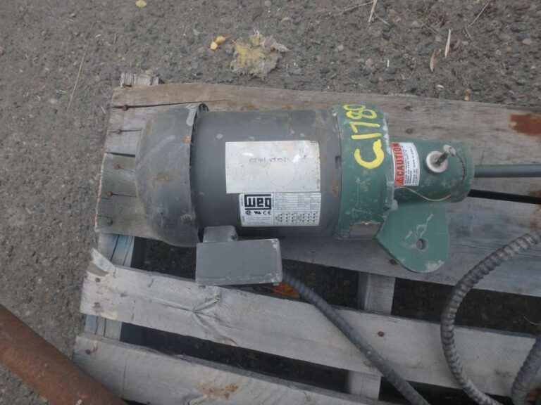 Lightnin R135 Used Lightnin EV1P33 Mixer- Nelson Machinery & Equipment Ltd.